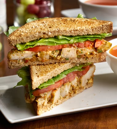 TOMATO PESTO CHICKEN SANDWICH