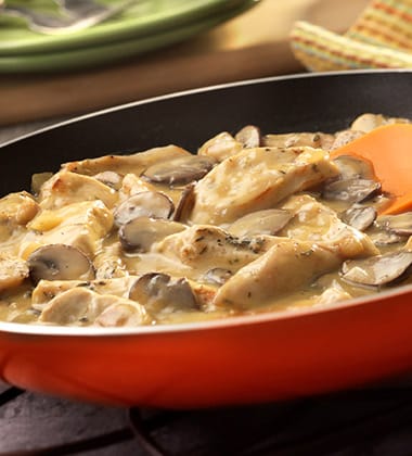 CREAMY DIJON CHICKEN WITH MUSHROOMS