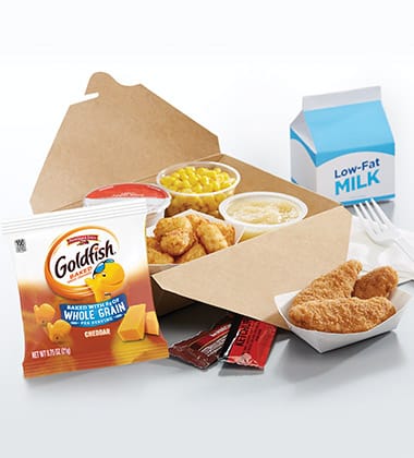 CHICKEN STRIP BISTRO LUNCH BOX WITH GOLDFISH MADE WITH WHOLE GRAIN CHEDDAR