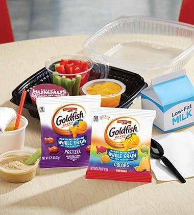 VEGGIE GOOD HUMMUS BISTRO BOX WITH GOLDFISH®