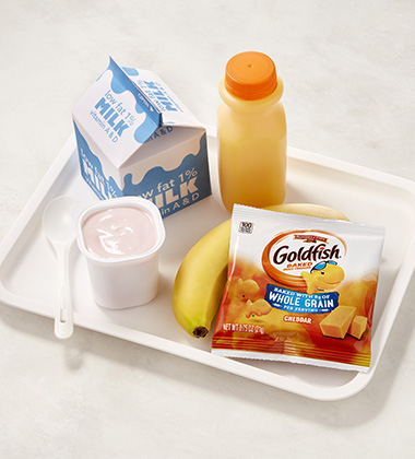 GOLDFISH® BAKED WITH WHOLE GRAIN CHEDDAR BREAKFAST COMBO