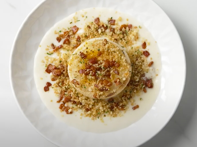Stuffed Onion made with Campbell’s® Culinary Reserve Aged White Cheddar & Cauliflower Bisque