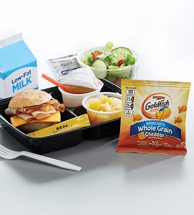 TURKEY & CHEESE SLIDER BISTRO LUNCH BOX WITH GOLDFISH MADE WITH WHOLE GRAIN CHEDDAR