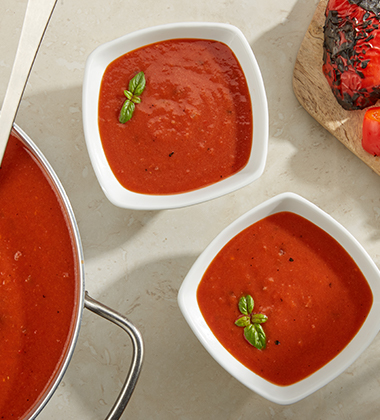 TOMATO & ROASTED RED PEPPER BISQUE