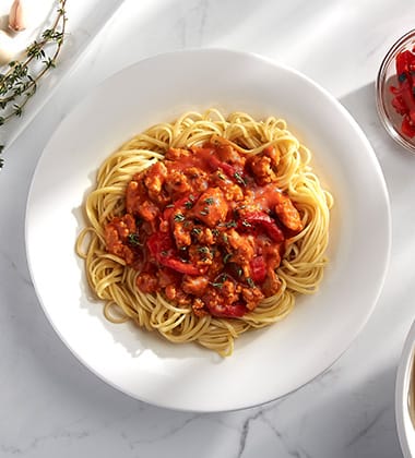 CHICKEN GARLIC & THYME RAGU MADE WITH CAMPBELL’S® HEALTHY REQUEST TOMATO SOUP