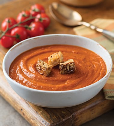ROASTED GARLIC & TOMATO SOUP MADE WITH V8®VEGETABLE JUICE